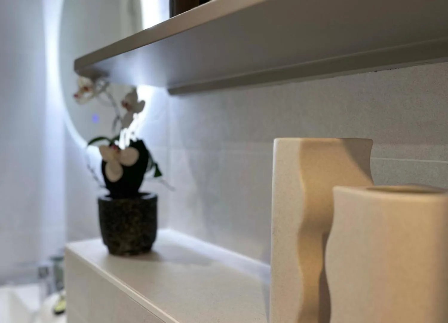 Brand New Properties Near La Madeleine ! パリ 0*,  フランス
