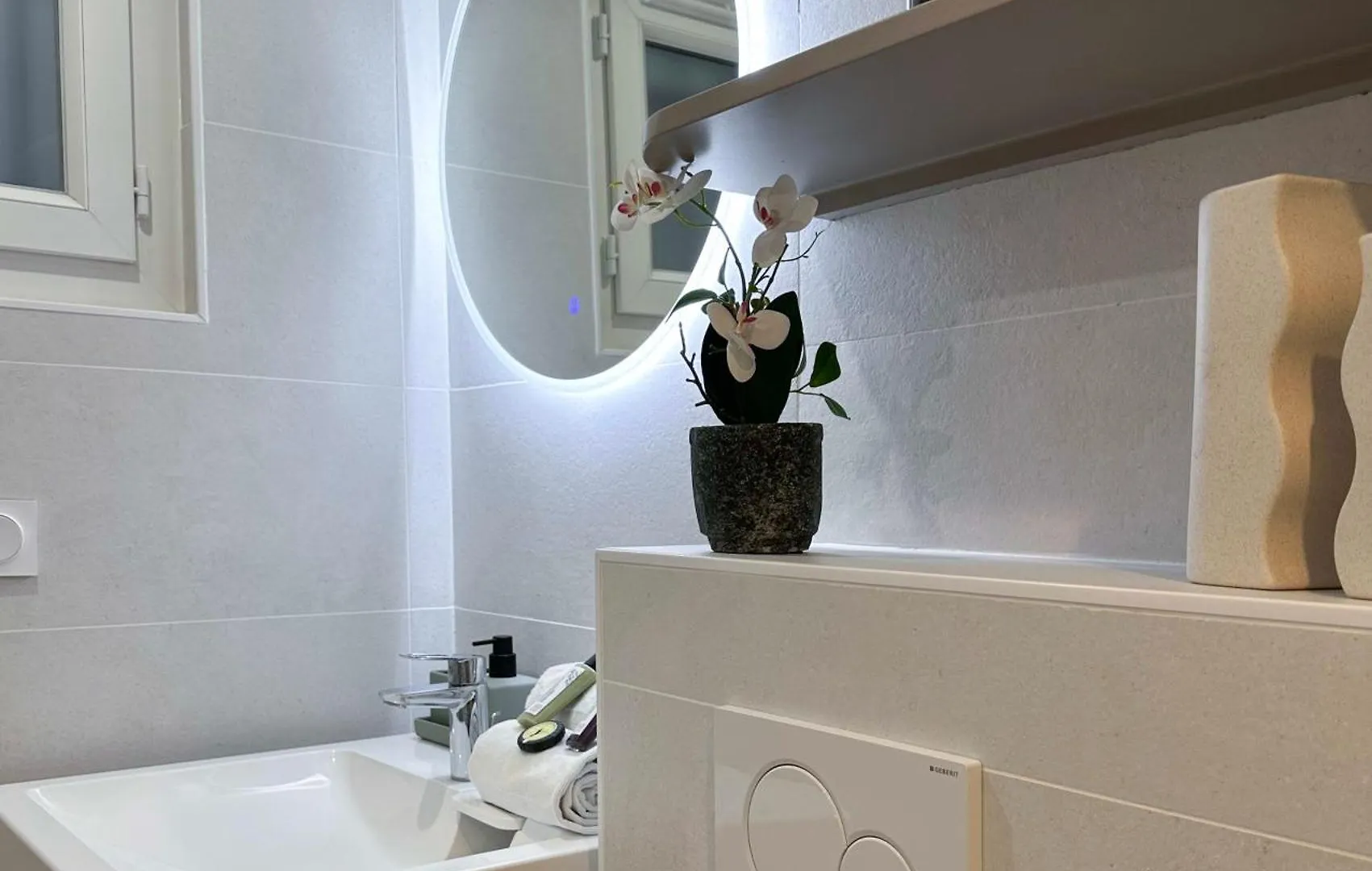 アパート Brand New Properties Near La Madeleine ! パリ フランス