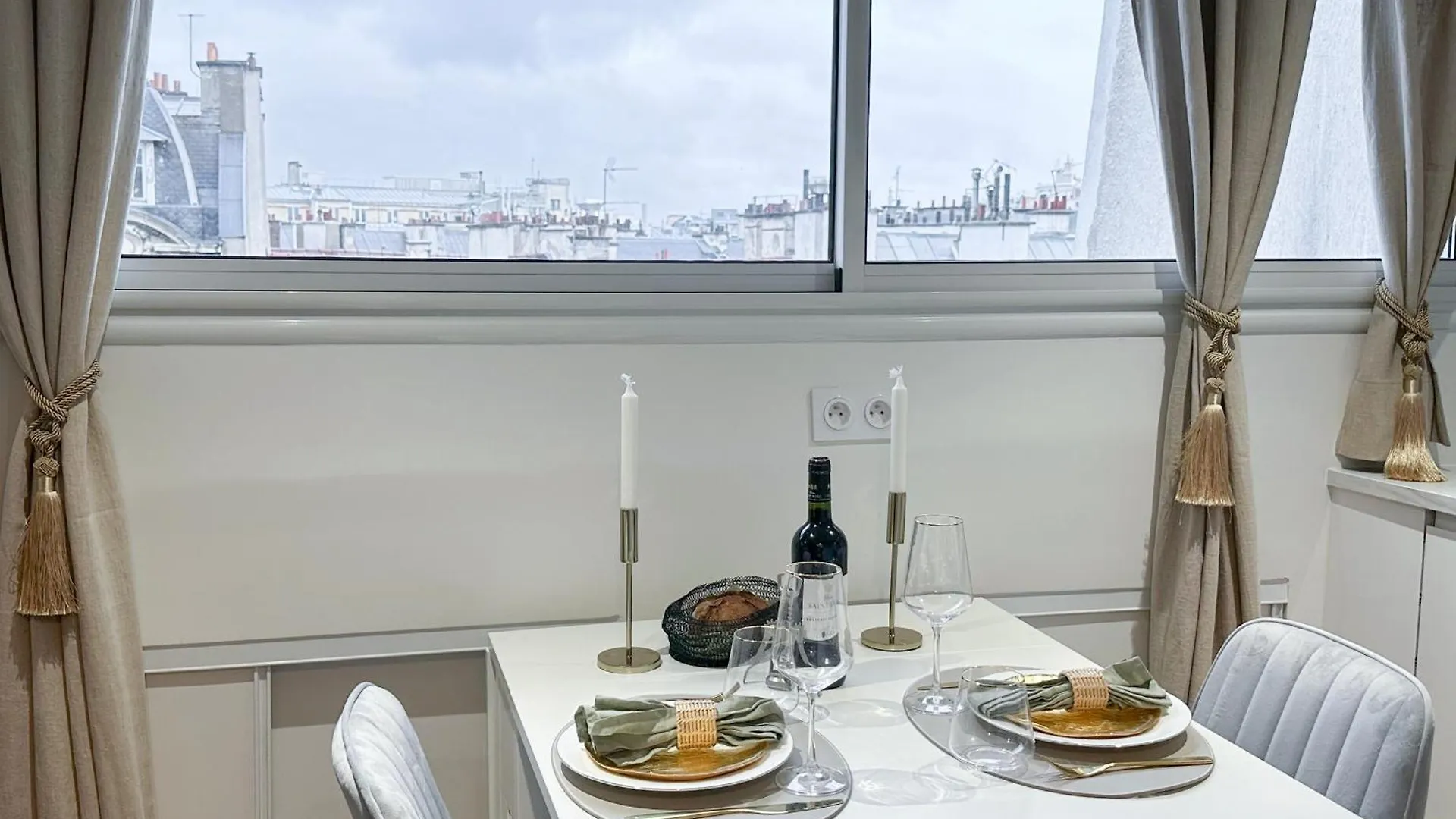Brand New Properties Near La Madeleine ! Paris 0*,